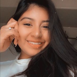 Meet your Posher, Vanessa